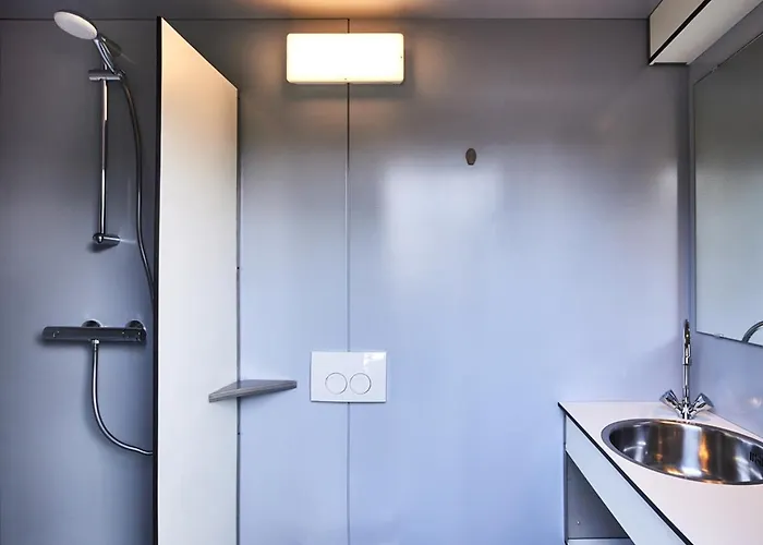 Pod Met Nabijgelegen Prive Sanitair - Camp Diekirch *