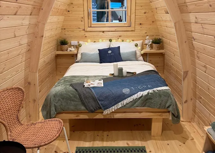 Pod Met Nabijgelegen Prive Sanitair - Camp Diekirch